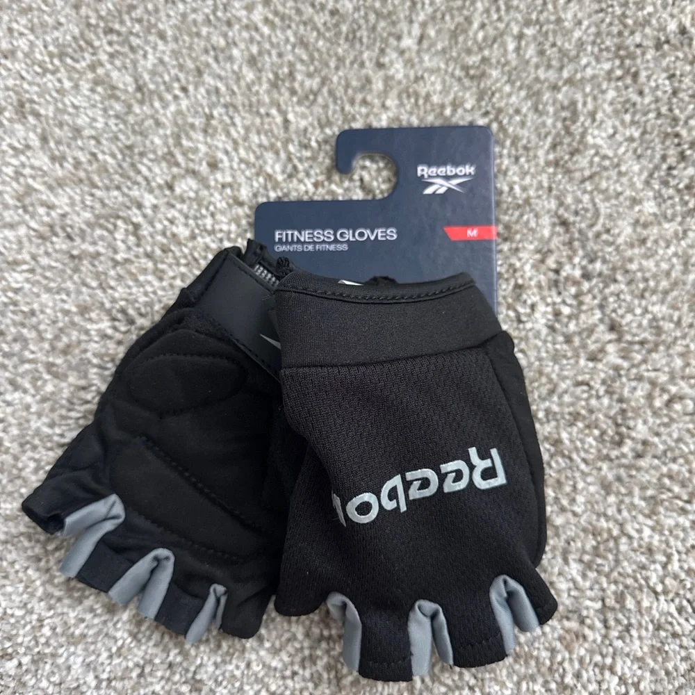 Reebok Black Fitness Gloves - Fingerless Training Gloves